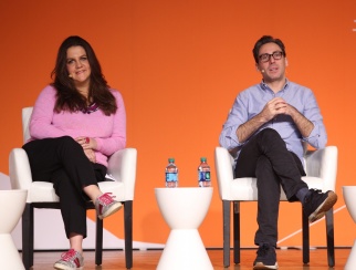 Neil Blumenthal and Rachel Shechtman chat on stage.